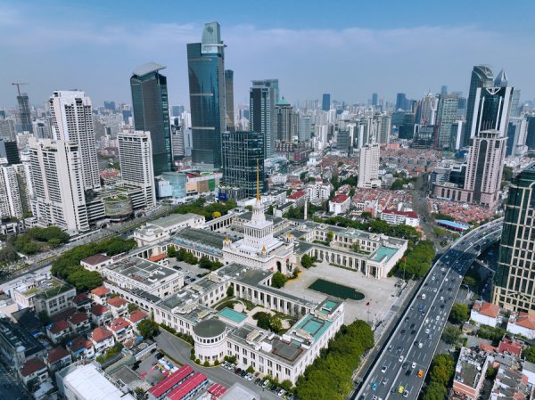 鑫配资 静安：2024年地区生产总值突破3000亿关口，全区亿元楼92幢